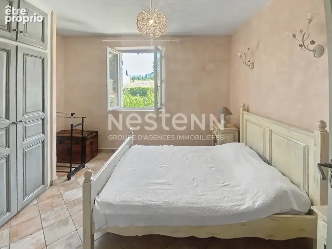 Maison récente de 147 m² avec 3 chambres, garage de 67 m² et terrain de 1 600 m² à Saint-Rémy-de-Provence - photo 4