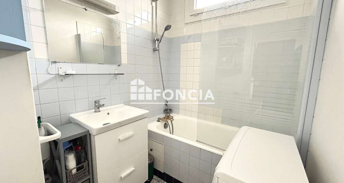 Appartement à FRESNES