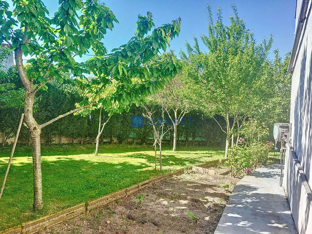 Maison à BERTAUCOURT-EPOURDON