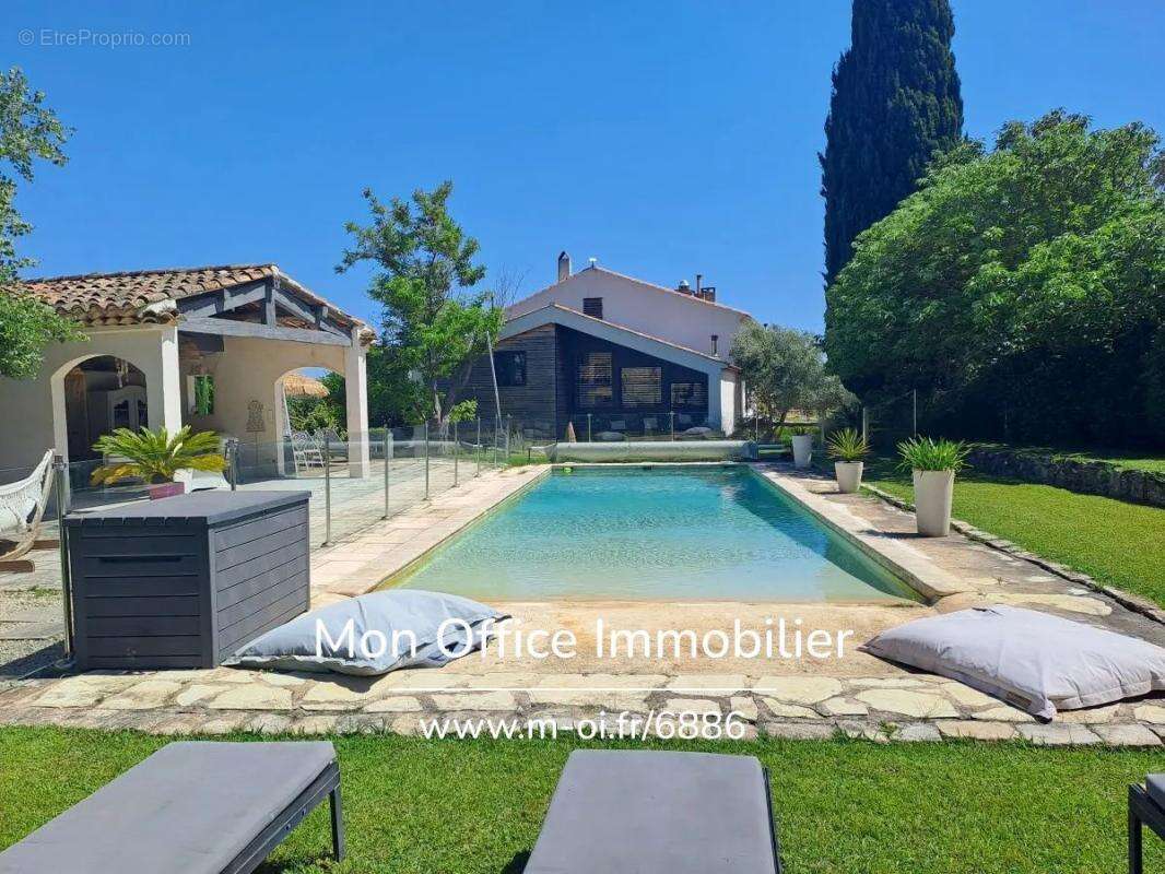 Maison à EGUILLES