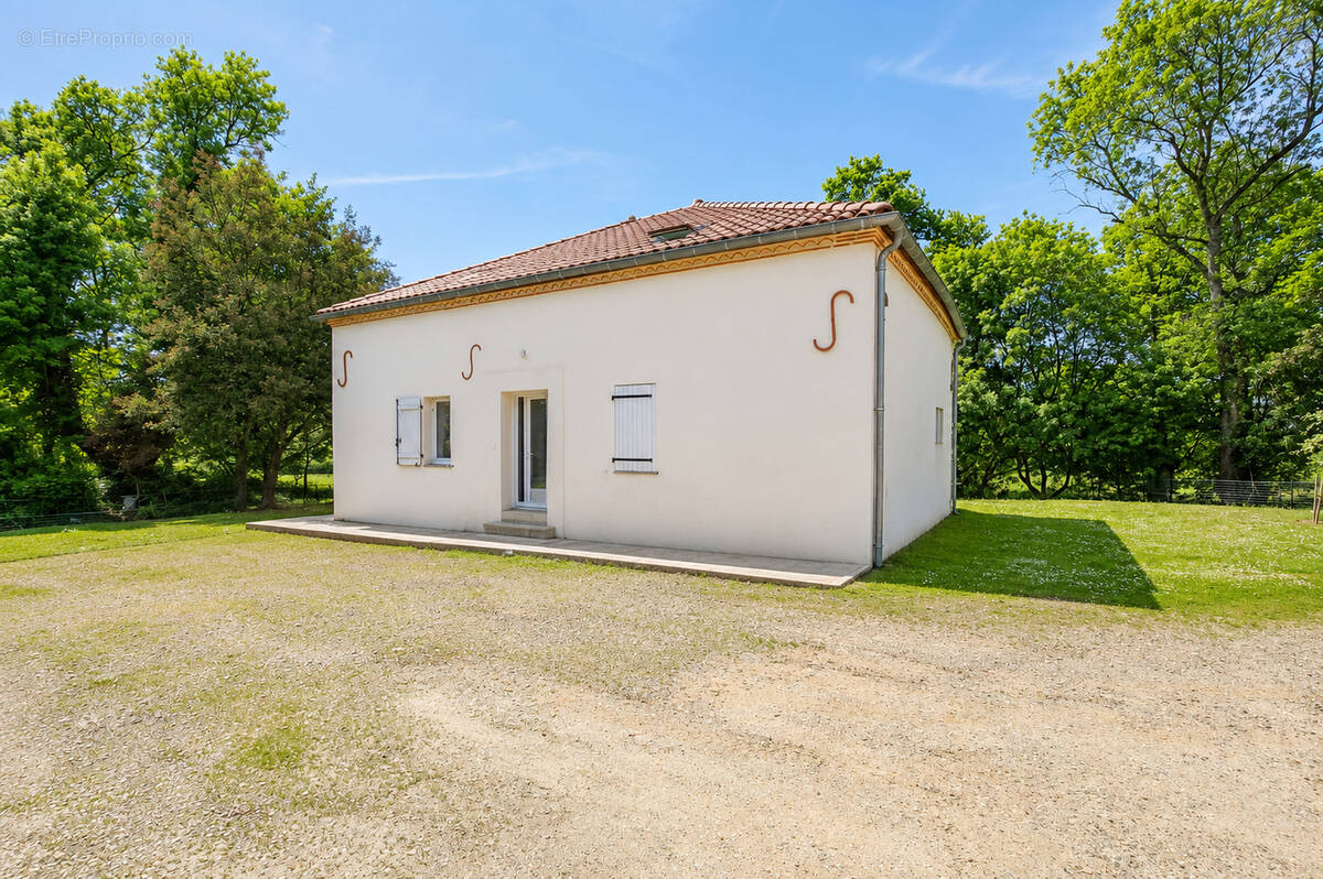 Maison à HONTANX