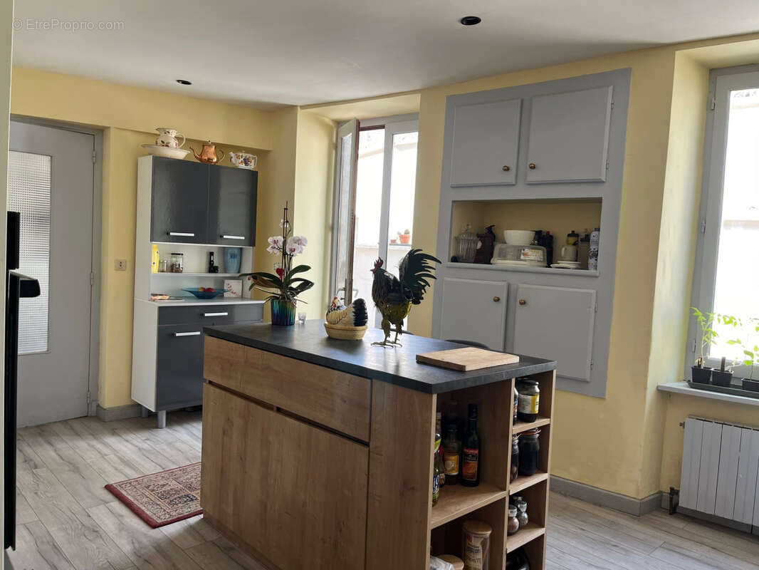 Maison à COUSSAC-BONNEVAL