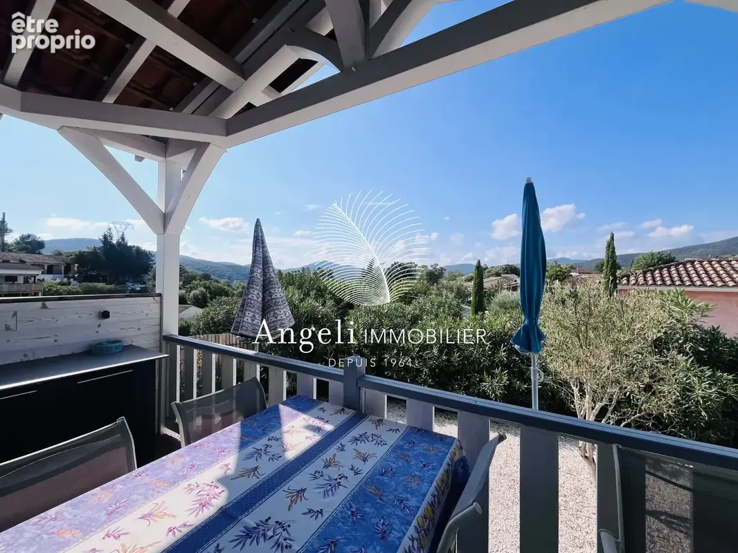 Maison à ROQUEBRUNE-SUR-ARGENS