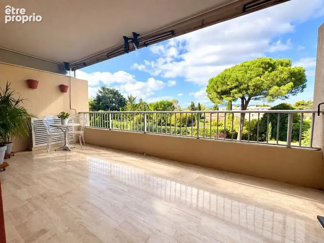 Photo Appartement à Le Cannet au prix de 339 900€