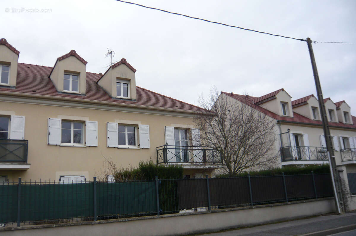 Appartement à MAROLLES-EN-HUREPOIX