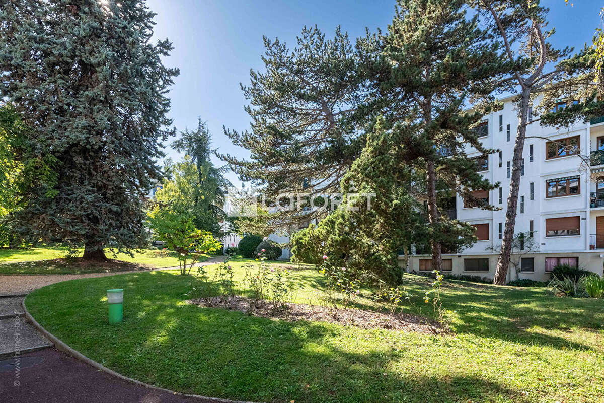 Appartement à LOUVECIENNES