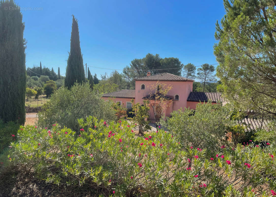 Maison à LORGUES