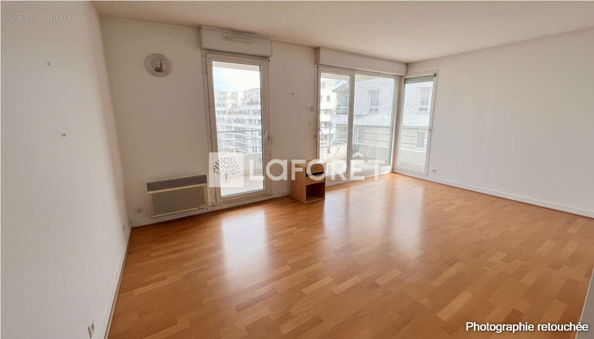 Appartement à COURBEVOIE