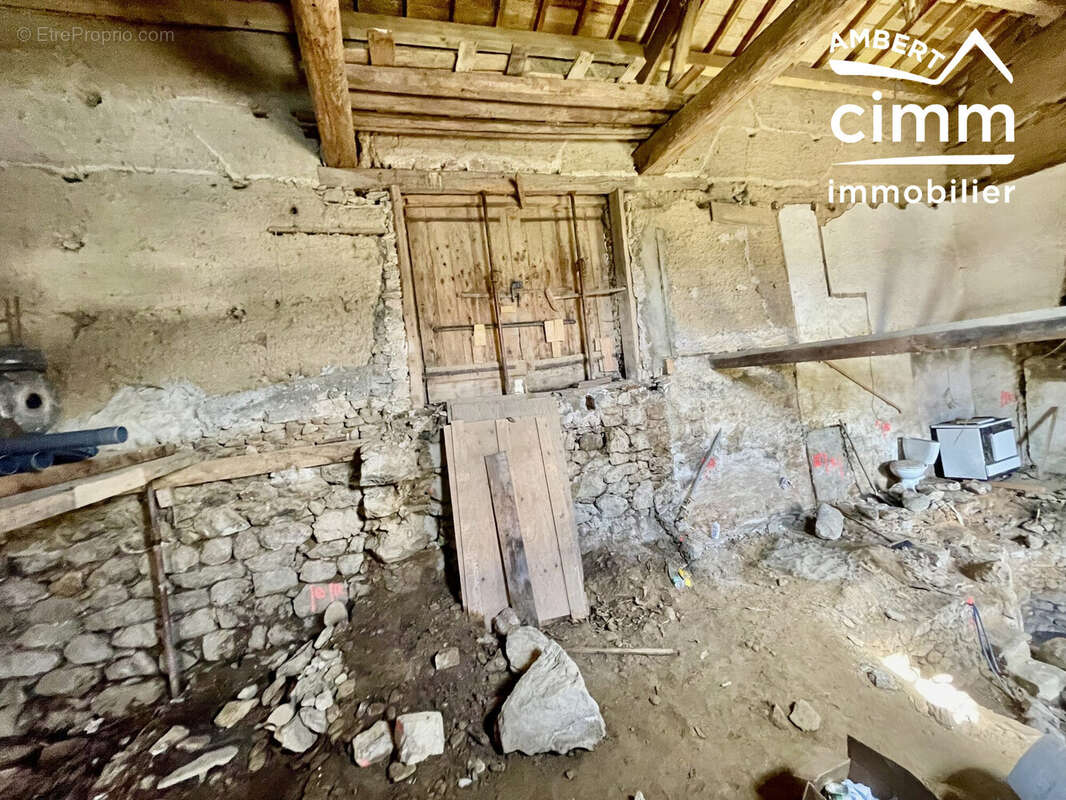 Maison à SAINT-MARTIN-DES-OLMES