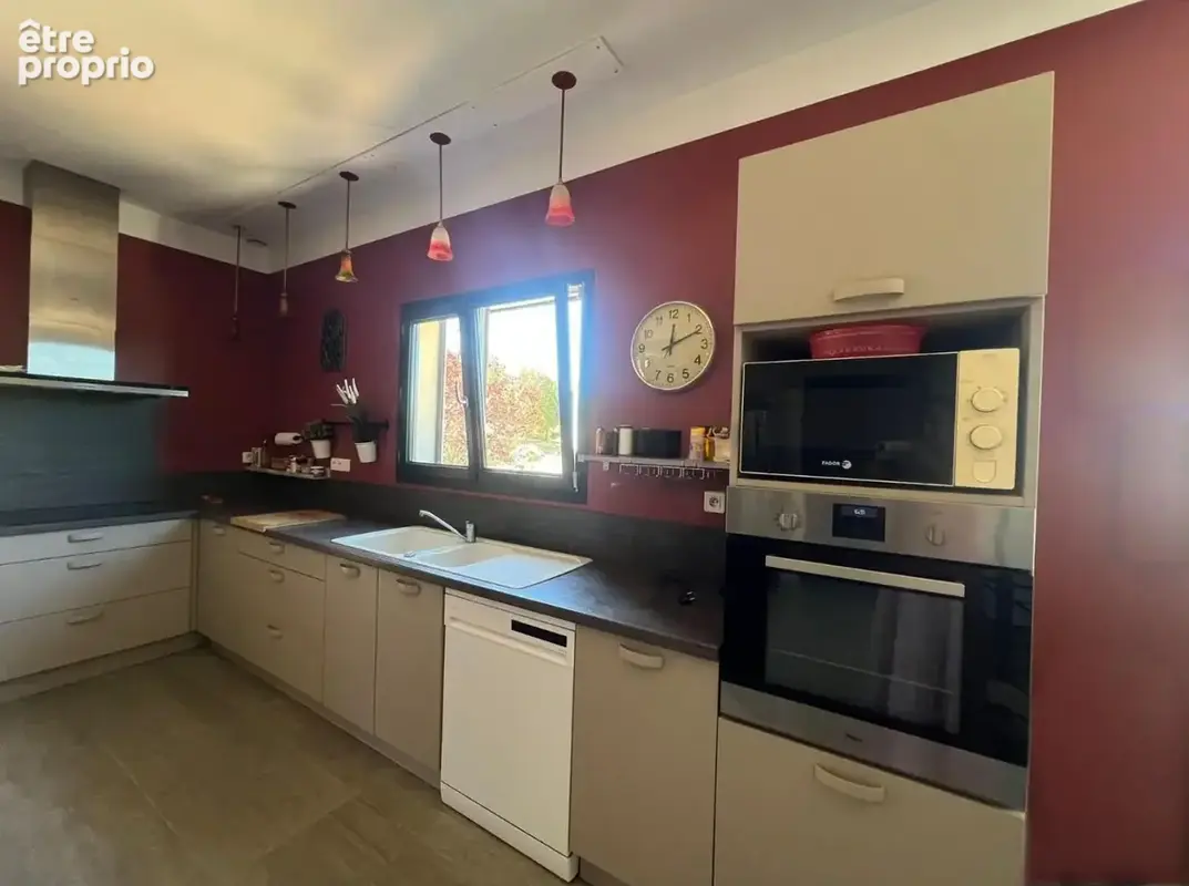 Villa récente avec piscine, Montfrin 133 m² habitables - photo 4
