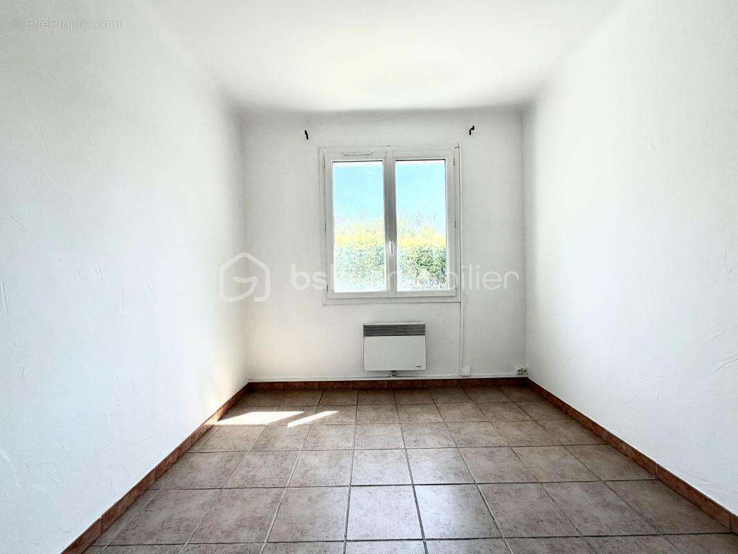 Rare à la vente : propriété avec dépendance indépendante à Saint-Saturnin-les-Apt - photo 15