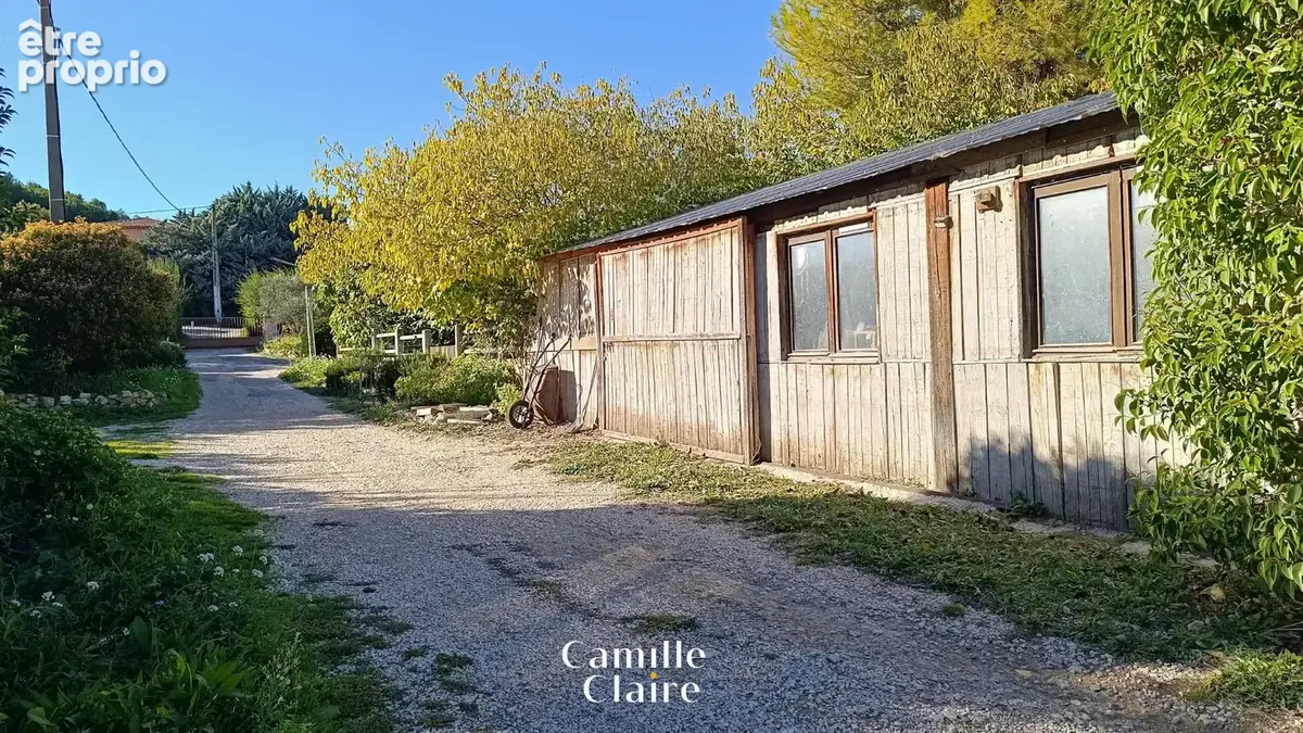 Grande propriété avec dépendance, salle de réception - Gros potentiel - box à chevaux - Ventabren - photo 13