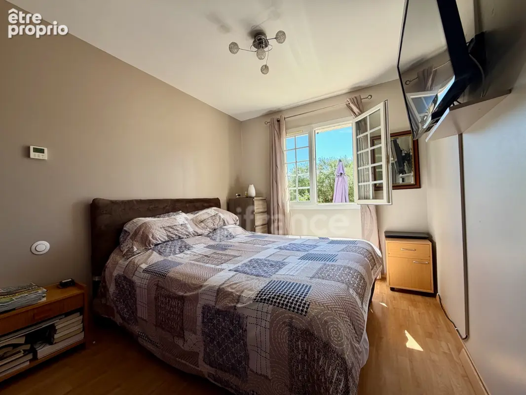 Loupian(34), à vendre maison plain-pied p5, surface totale 106 m2, 4 faces, terrain 618 m2, garage, piscine - photo 8