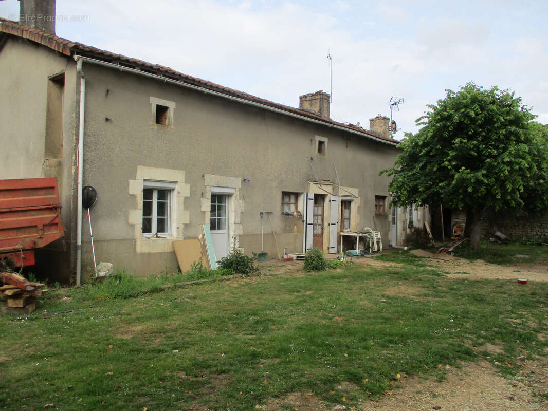Maison à CEAUX-EN-COUHE