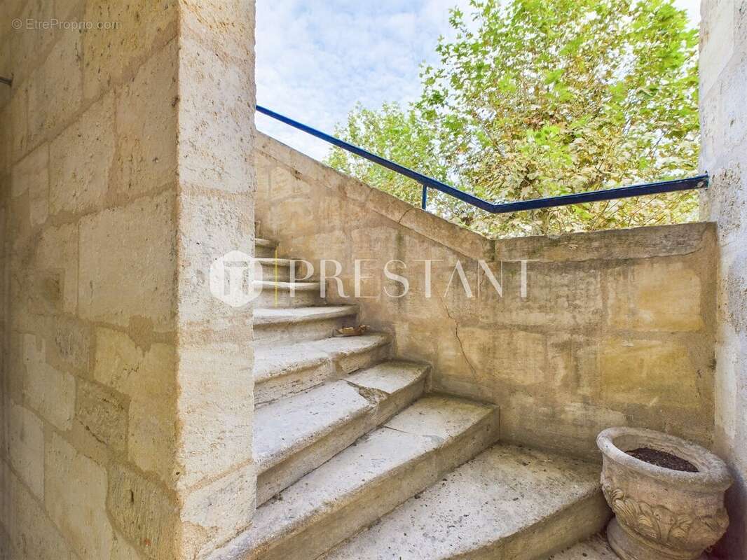 Appartement à BORDEAUX
