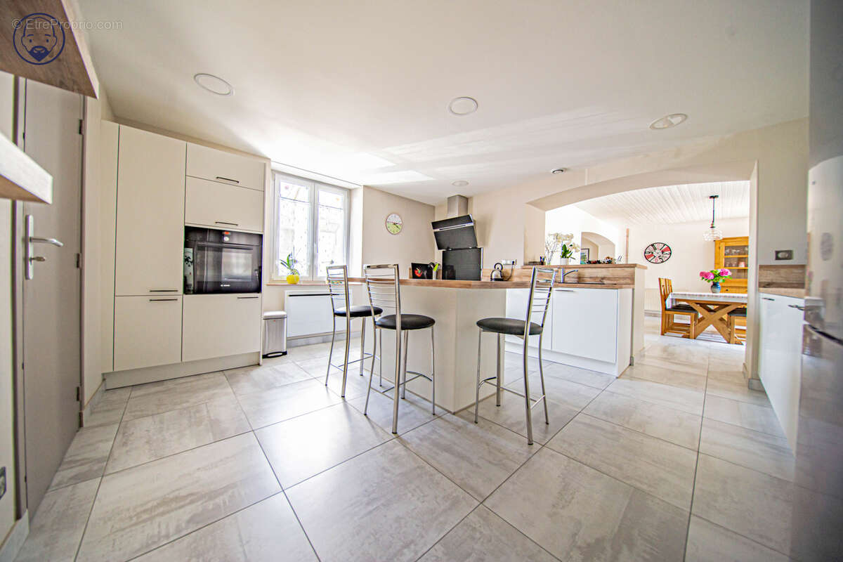 Grande maison de village rénovée avec goût, située sur l'axe Commercy/Ligny-en-Barrois - photo 5