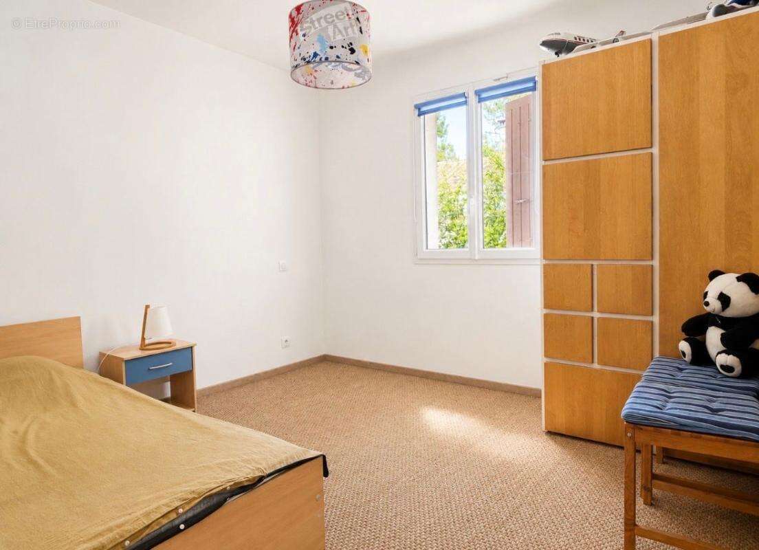 Maison à vendre à Chaucre – À seulement 500 mètres de la plage - photo 8