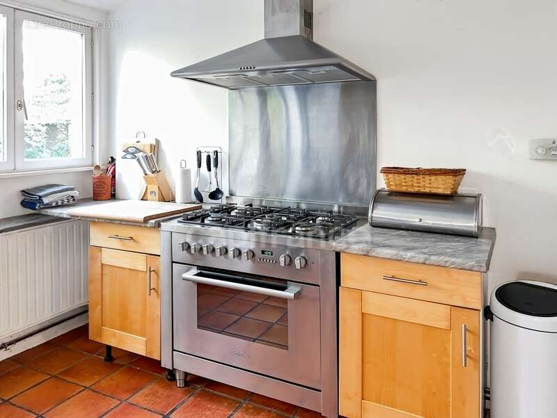 À vendre - hardinghen - propriété - surface totale - 690 m 2 -  maison principale 273 m2 -  2 gites - dépendance - garage - terr - photo 32