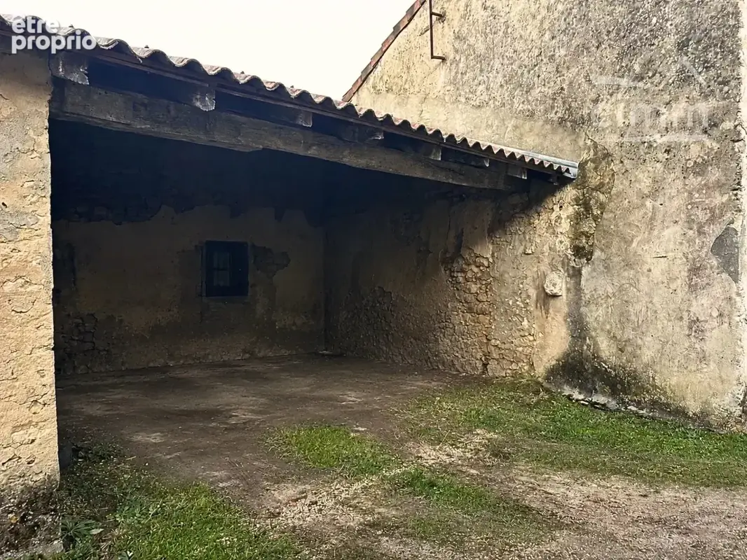 Longère avec dépendances - photo 28
