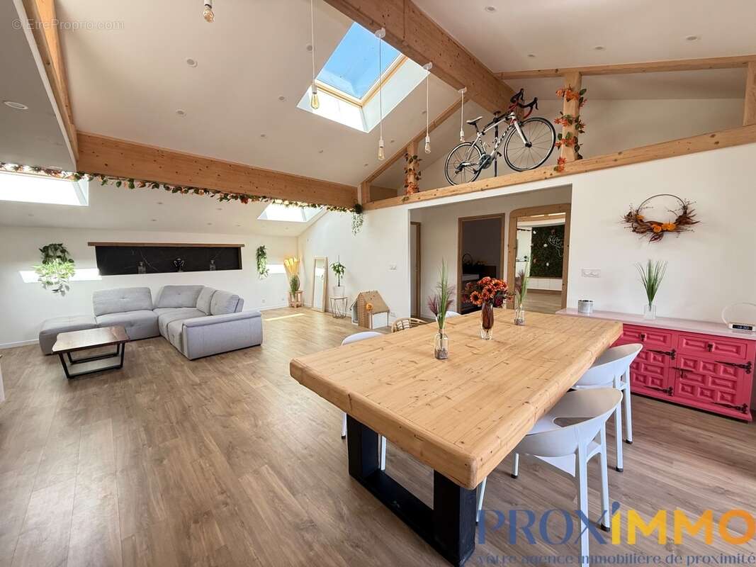 Appartement à RIVES