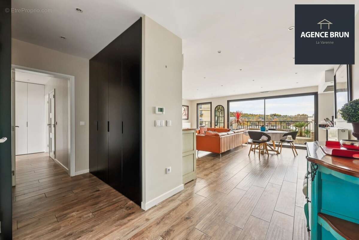 Appartement à SAINT-MAUR-DES-FOSSES