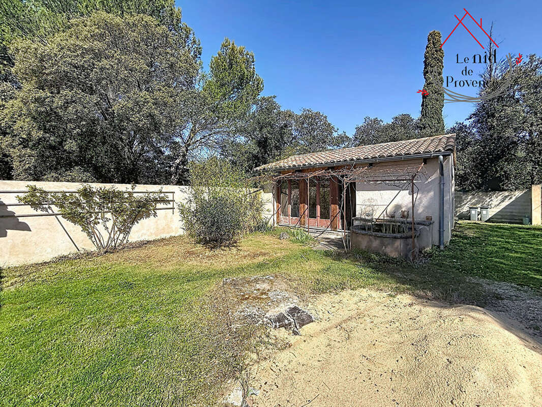 Maison à VENASQUE