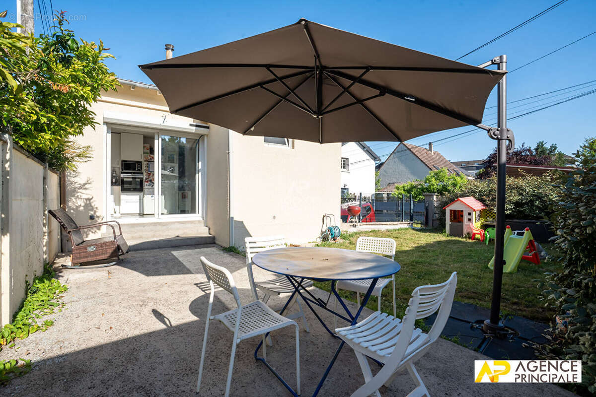 Maison Maisons Laffitte 4 pièce(s) 93 m2  - 3 chambres - sdb sdouche - sous sol total avec bureau - photo 14