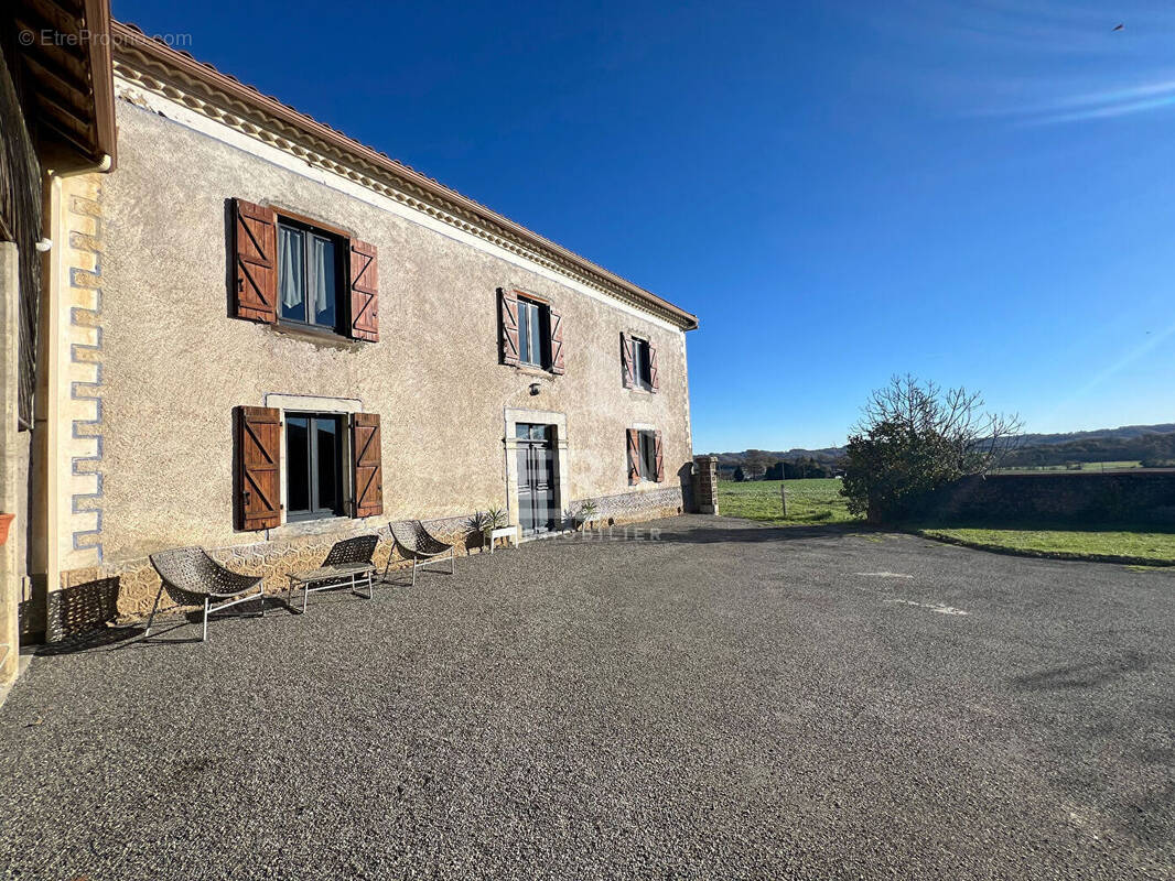 Maison à VILLEMBITS