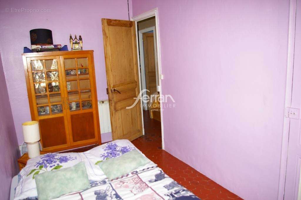 Appartement à SALERNES