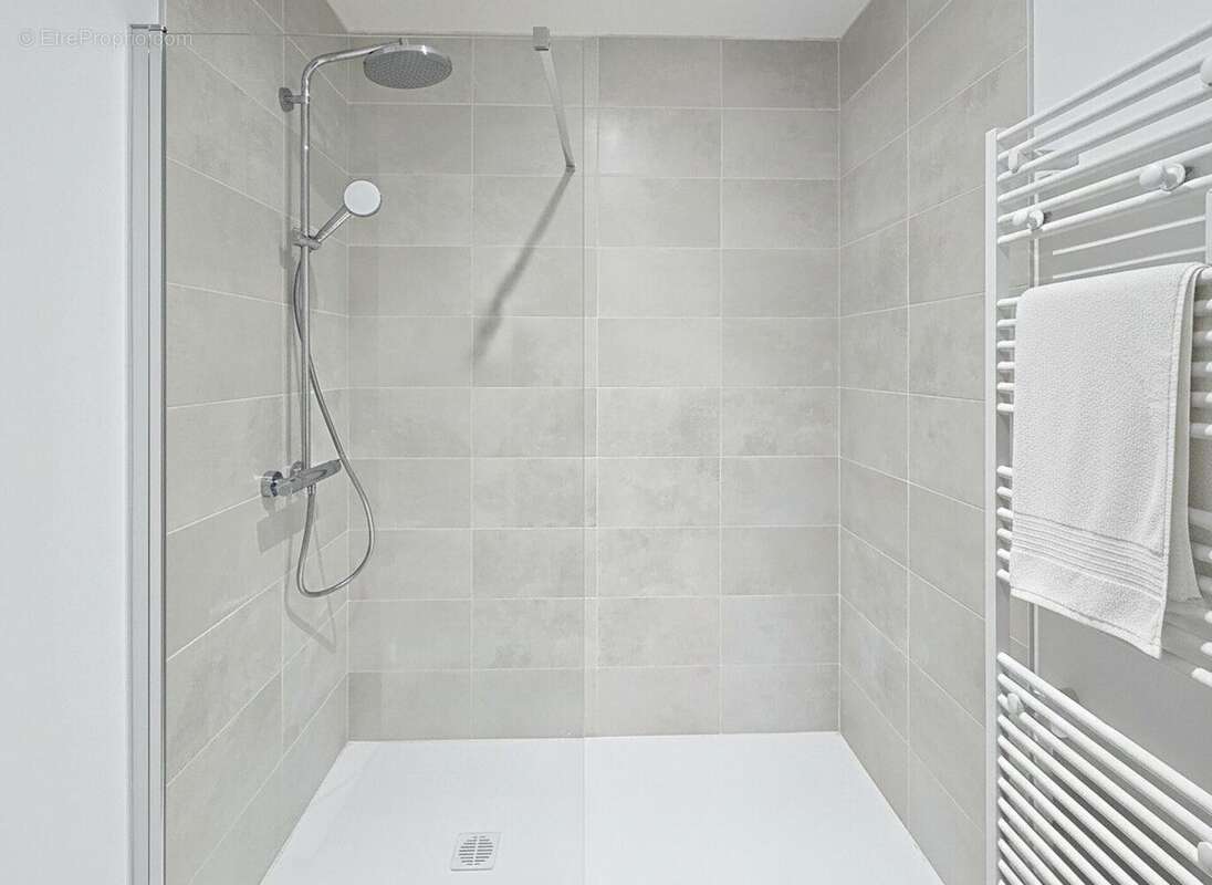 Photo 3 - Appartement à SAINT-JEAN-D'ILLAC