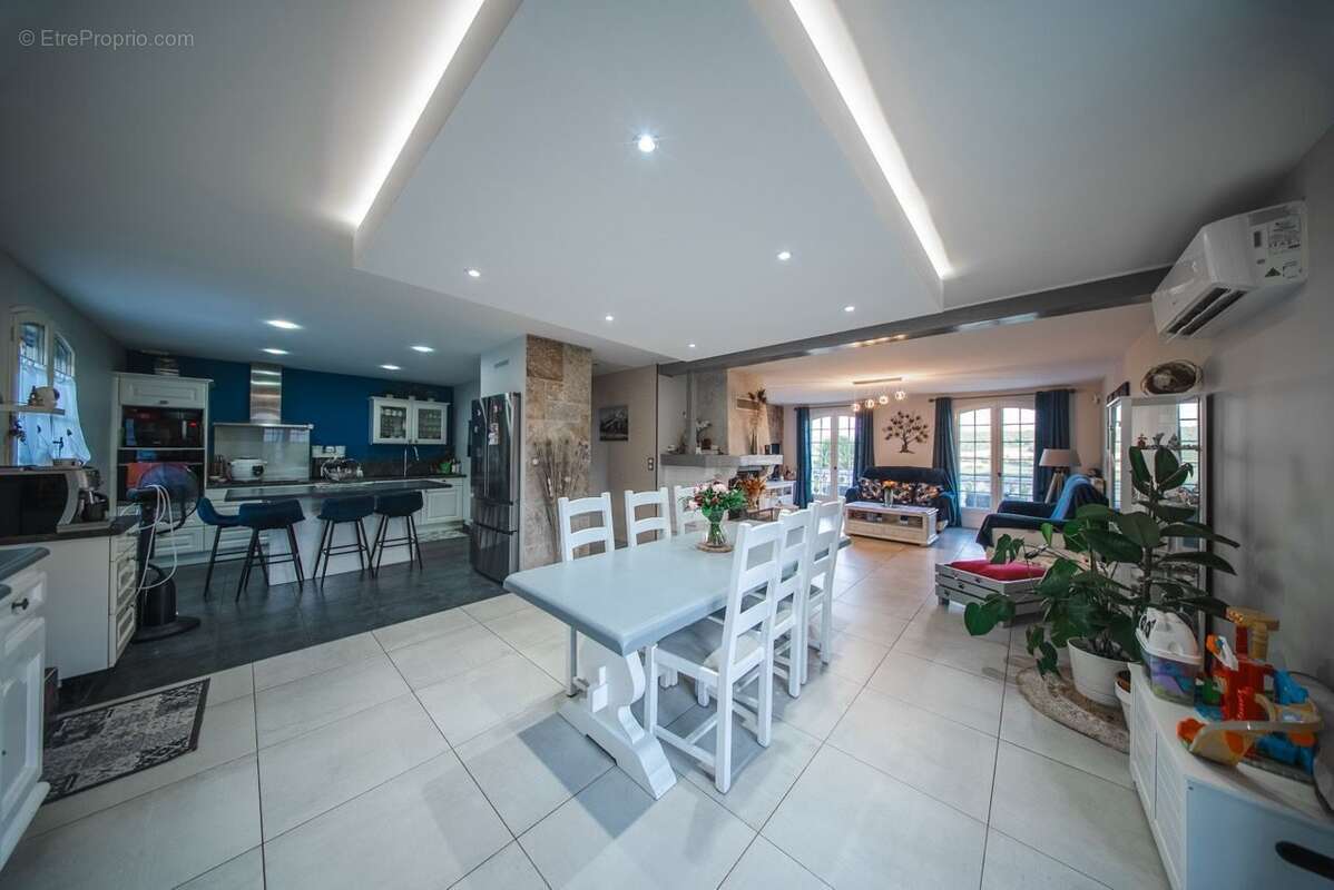 Maison 183 m² à Chanonat  - photo 5