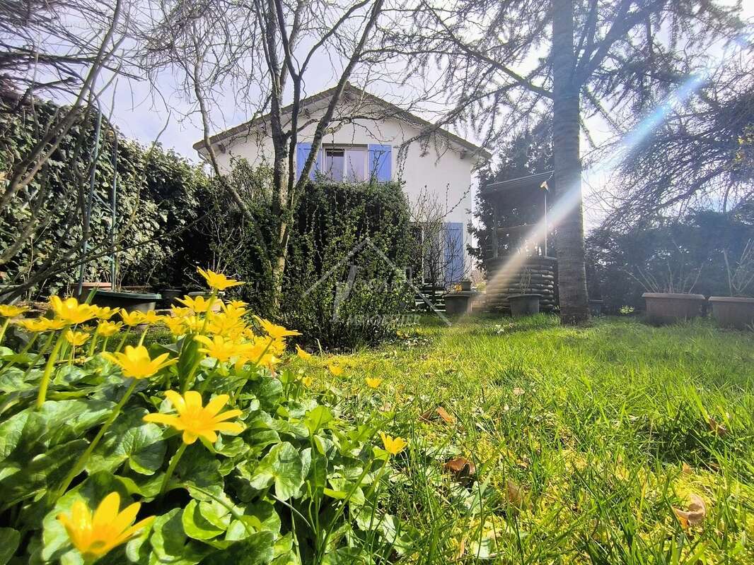 Maison à SAINT-ELOY-LES-MINES