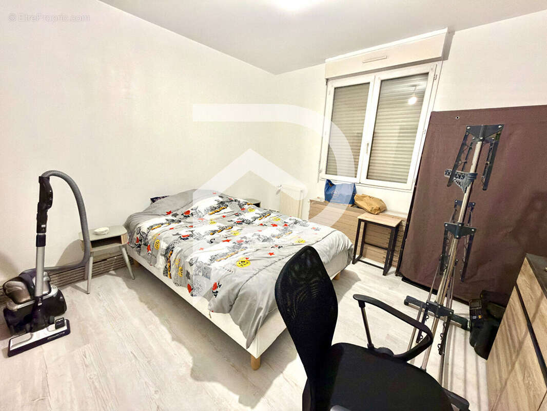 Maison à NEUILLY-SUR-SUIZE