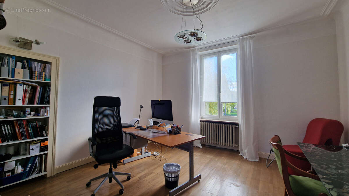 Maison à COURCELLES-CHAUSSY