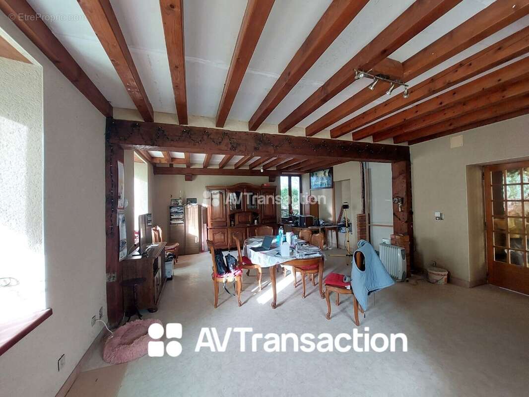 Maison à LOUVIGNE