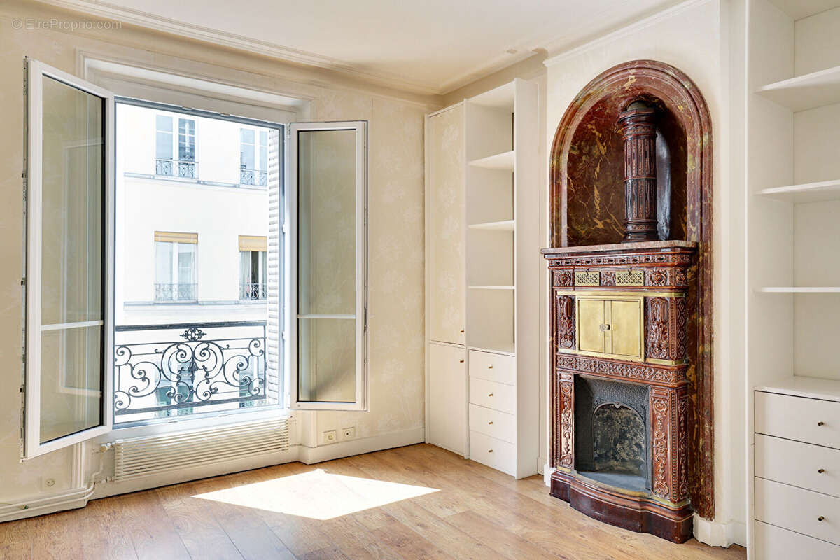 2 pièces - Calme et lumineux - Rue Saint-Sabin, aux portes du Marais - photo 3