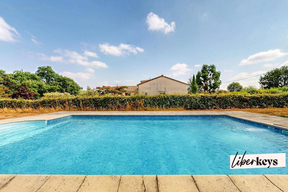 Maison à LABASTIDE-CLERMONT