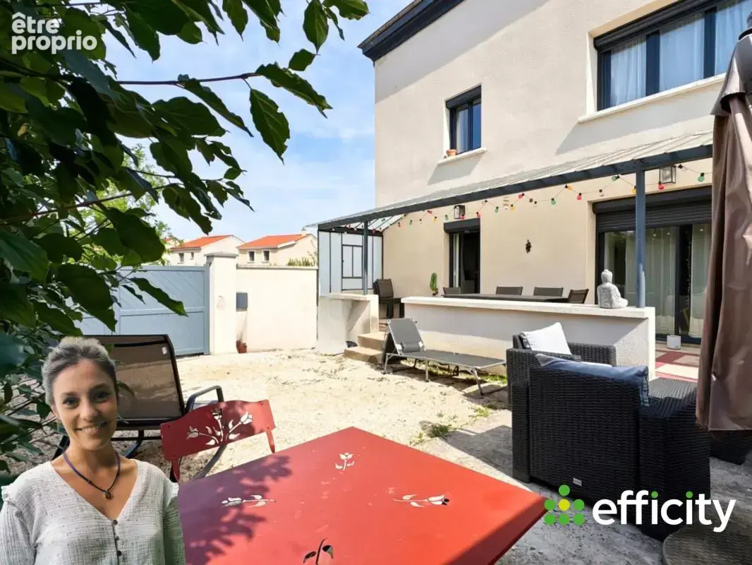 Maison 5 pièces 150 m² à vendre à Saint-Marcellin-En-Forez (42680) - photo 1