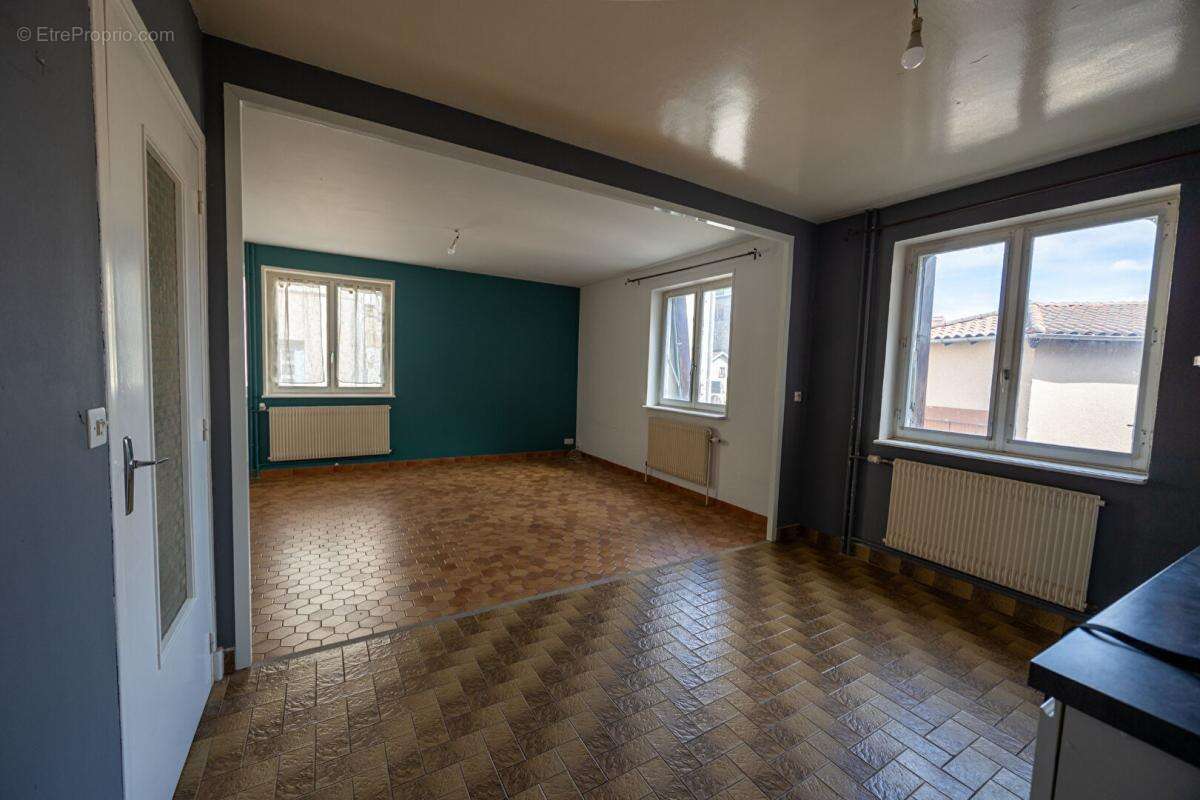 Maison à VIOLAY