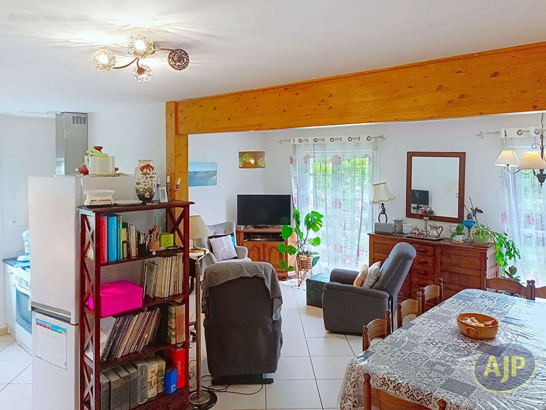 Maison à QUESTEMBERT