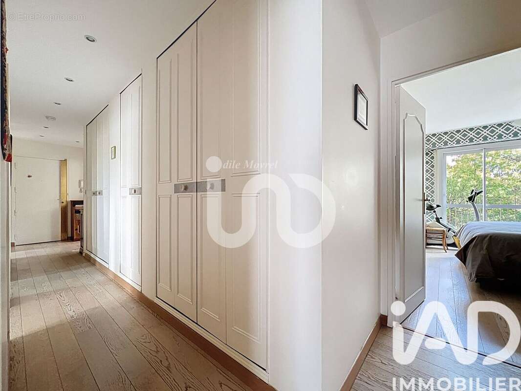 Photo 8 - Appartement à LE PLESSIS-BOUCHARD