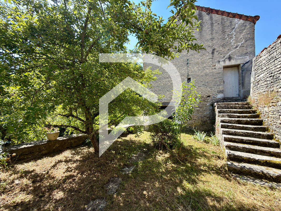 Charmante maison de caractère à vendre à Auberive, à proximité du parc national - photo 6