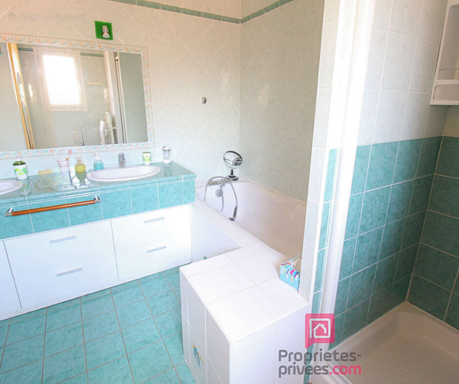 Maison à PUGET-SUR-ARGENS