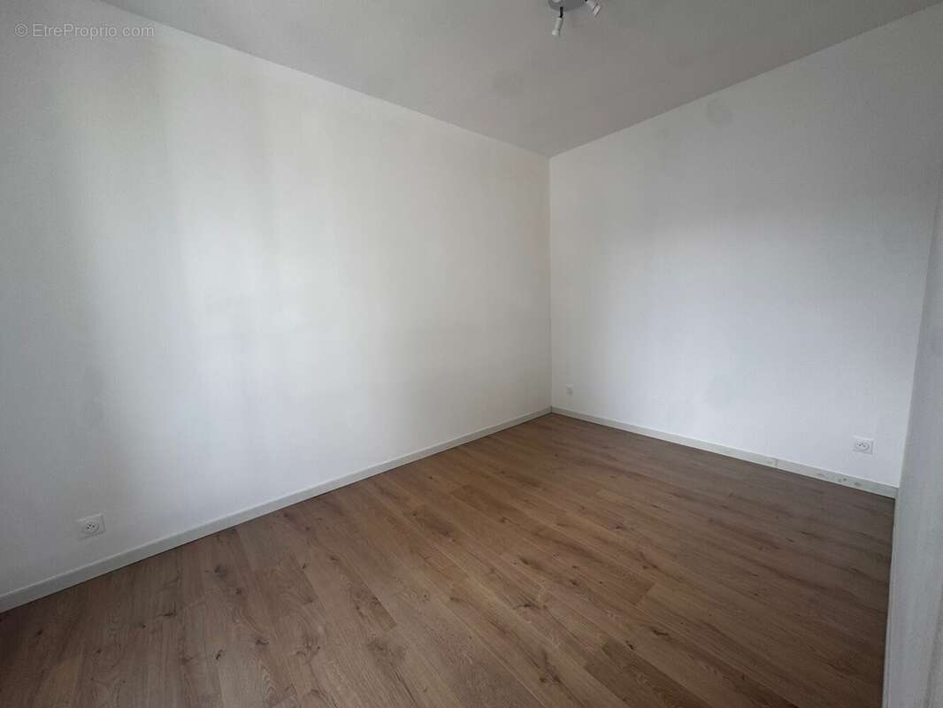 Appartement 25 m² à Fontainebleau  - photo 2