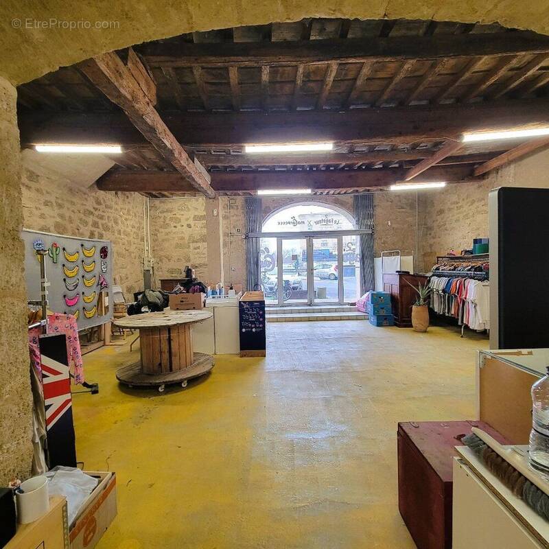 Photo 1 - Commerce à PEZENAS