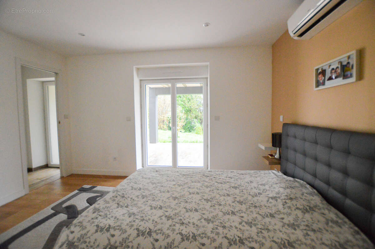 Maison à LA ROCHE-MAURICE