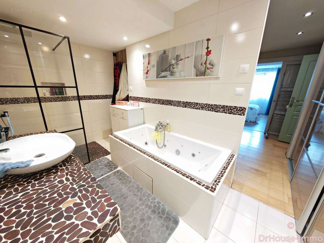 Appartement à DOUVRIN
