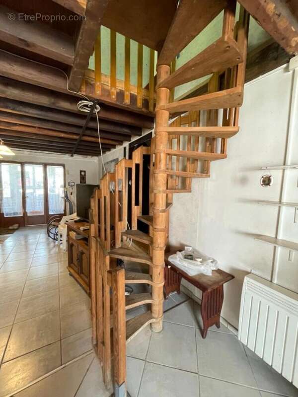 Maison 133 m² à Murat  - photo 4
