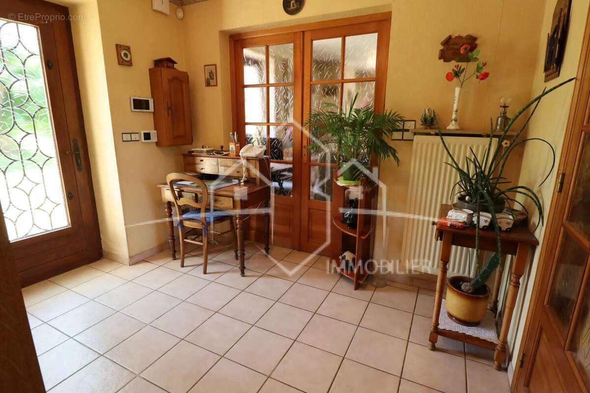 Maison à LAPEYROUSE-MORNAY