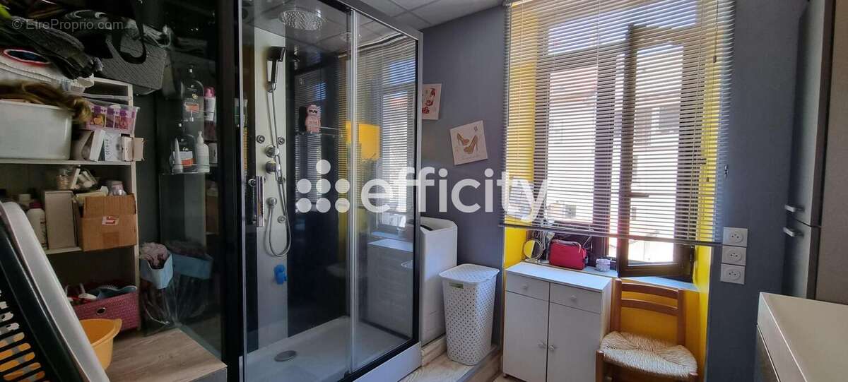 Maison à LE MALZIEU-VILLE